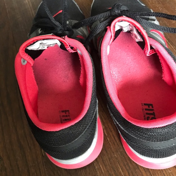 Cross trainers - Picture 4 of 4